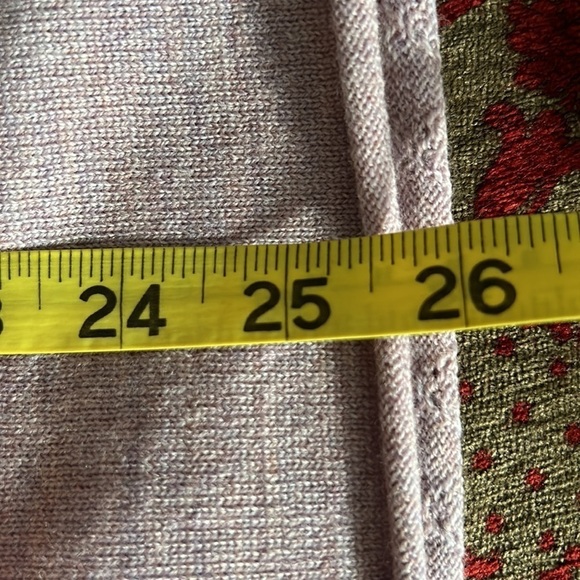 Nicole Miller Fine Merino Wool Pointless lilac Sweater MED NWT - Picture 10 of 11